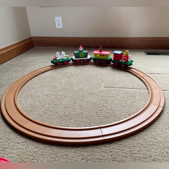 Battat  Toys  Battat All Aboard Christmas Santa Animated Train With 